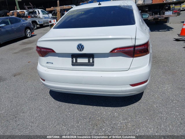 Продажа на аукционе авто 2019 Volkswagen Jetta S/se/r-line, vin: 3VWC57BU2KM082415, номер лота: 40072004
