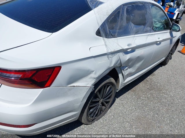 Продажа на аукционе авто 2019 Volkswagen Jetta S/se/r-line, vin: 3VWC57BU2KM082415, номер лота: 40072004