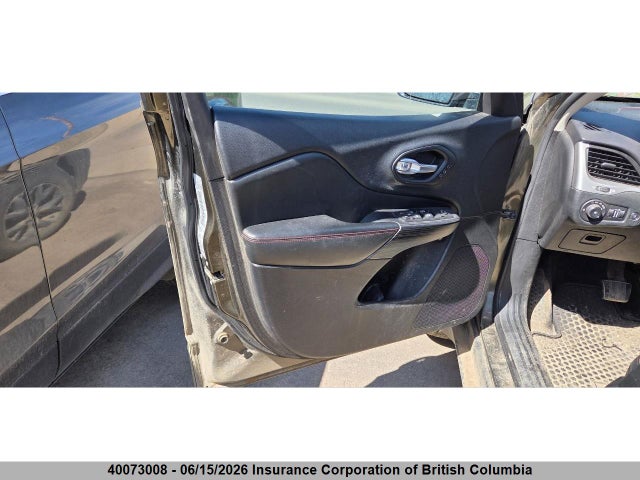 Продажа на аукционе авто 2015 Jeep Cherokee Trailhawk, vin: 1C4PJMBS1FW735058, номер лота: 40073008