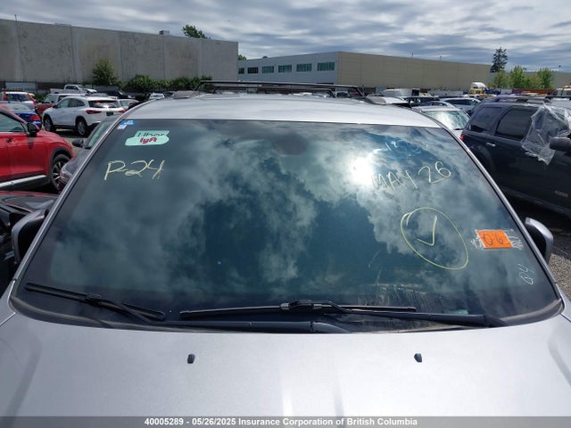 Dodge Grand Caravan Crew 2018 2C4RDGDG8JR314031 Image 17