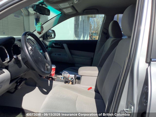 40073098 :رقم المزاد ، 5TDBK3EH5DS179450 vin ، 2013 Toyota Highlander Plus/se مزاد بيع