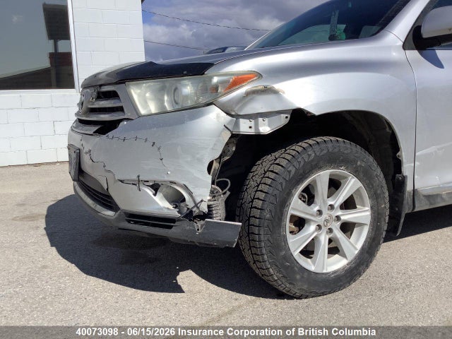 40073098 :رقم المزاد ، 5TDBK3EH5DS179450 vin ، 2013 Toyota Highlander Plus/se مزاد بيع