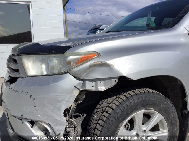 40073098 :رقم المزاد ، 5TDBK3EH5DS179450 vin ، 2013 Toyota Highlander Plus/se مزاد بيع