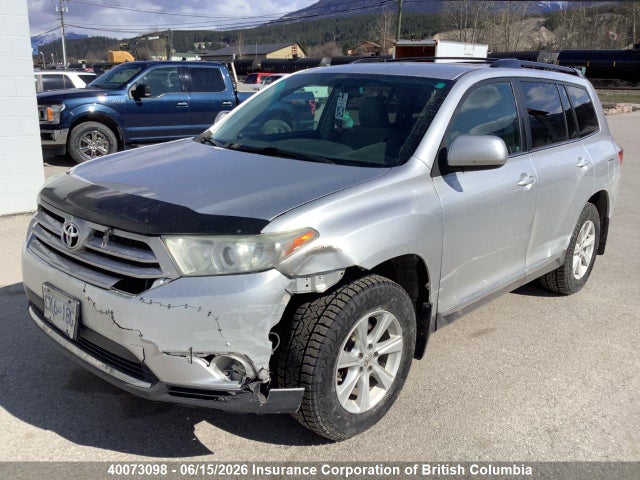 40073098 :رقم المزاد ، 5TDBK3EH5DS179450 vin ، 2013 Toyota Highlander Plus/se مزاد بيع