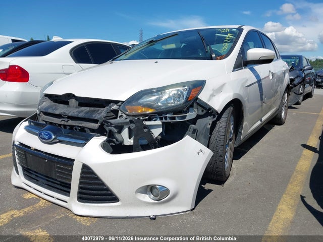 Ford Focus Titanium 2014 1FADP3J29EL288899 Image 2