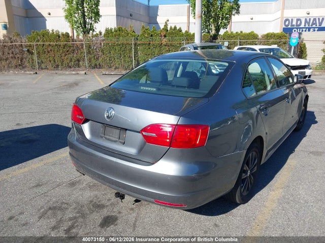40073150 :رقم المزاد ، 3VWDK7AJ0EM358437 vin ، 2014 Volkswagen Jetta مزاد بيع