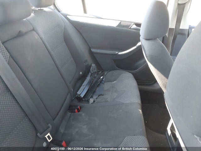 40073150 :رقم المزاد ، 3VWDK7AJ0EM358437 vin ، 2014 Volkswagen Jetta مزاد بيع