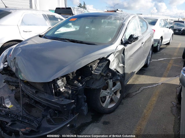 2013 Hyundai Elantra Gls/limited მანქანა იყიდება აუქციონზე, vin: 5NPDH4AE1DH175801, აუქციონის ნომერი: 40060682