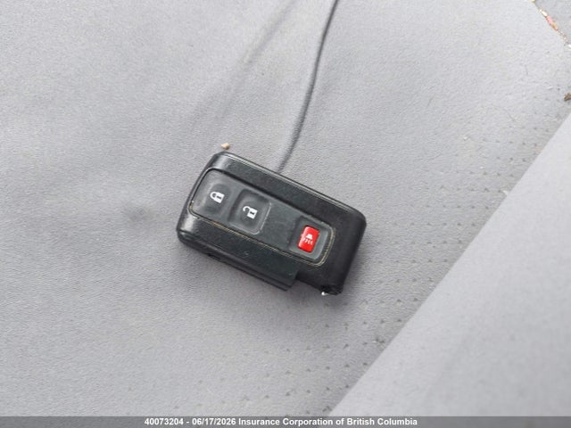 2005 Toyota Prius მანქანა იყიდება აუქციონზე, vin: JTDKB22U250117648, აუქციონის ნომერი: 40073204