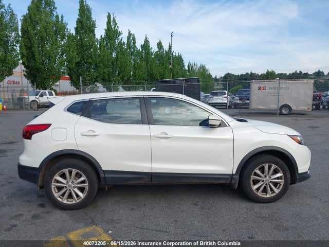 40073205 :رقم المزاد ، JN1BJ1CR4JW281825 vin ، 2018 Nissan Rogue Sport S/sv/sl مزاد بيع