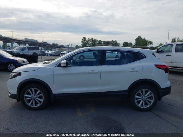 40073205 :رقم المزاد ، JN1BJ1CR4JW281825 vin ، 2018 Nissan Rogue Sport S/sv/sl مزاد بيع