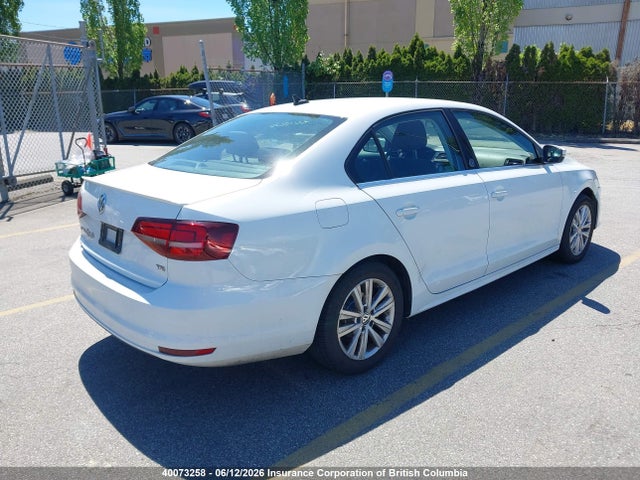 40073258 :رقم المزاد ، 3VWDB7AJ2HM303833 vin ، 2017 Volkswagen Jetta مزاد بيع