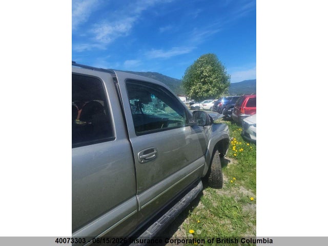 40073303 :رقم المزاد ، 1GNFK16Z72J118972 vin ، 2002 Chevrolet Suburban 1500 Bph Pkg./ls/lt مزاد بيع