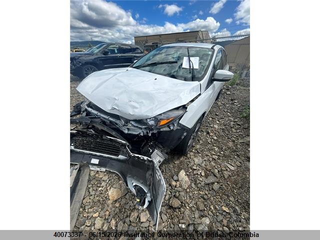 Ford Focus 2018 1FADP3FE6JL253816 Image 2