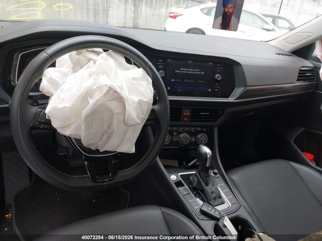 3VWE57BU2MM061446 Volkswagen JETTA SEL