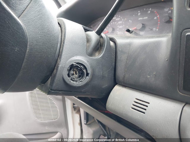 Продаж на аукціоні авто 2002 Ford F250 Super Duty, vin: 1FTNX21F42EA62443, номер лоту: 40068102