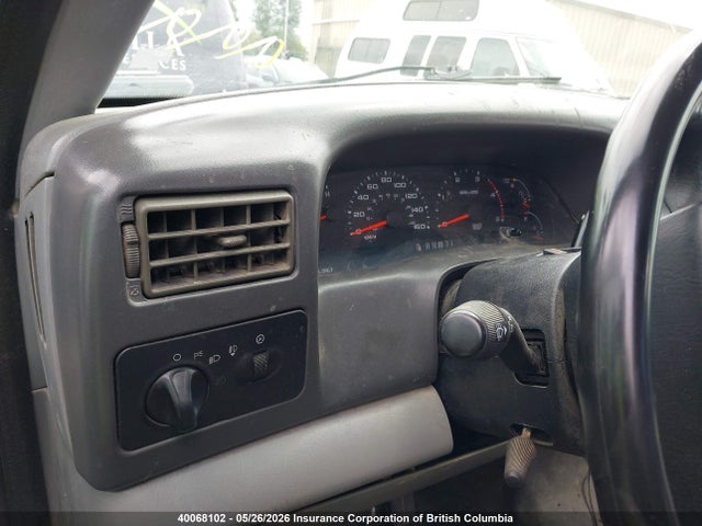 Продаж на аукціоні авто 2002 Ford F250 Super Duty, vin: 1FTNX21F42EA62443, номер лоту: 40068102