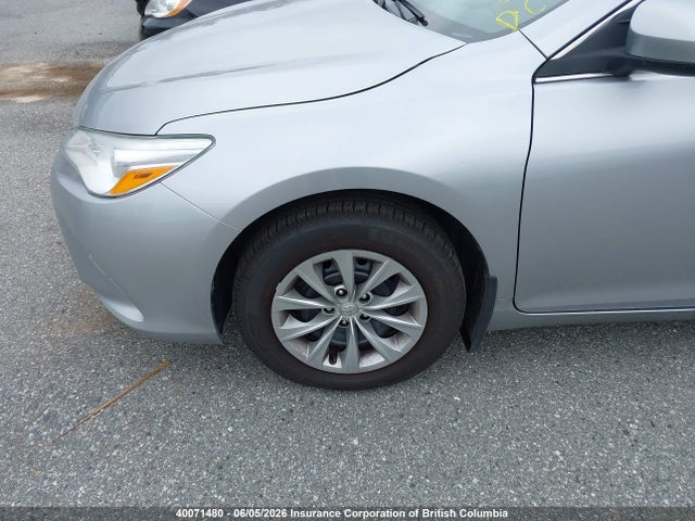 40071480 :رقم المزاد ، 4T1BF1FK2GU138269 vin ، 2016 Toyota Camry Le/xle/se/xse مزاد بيع
