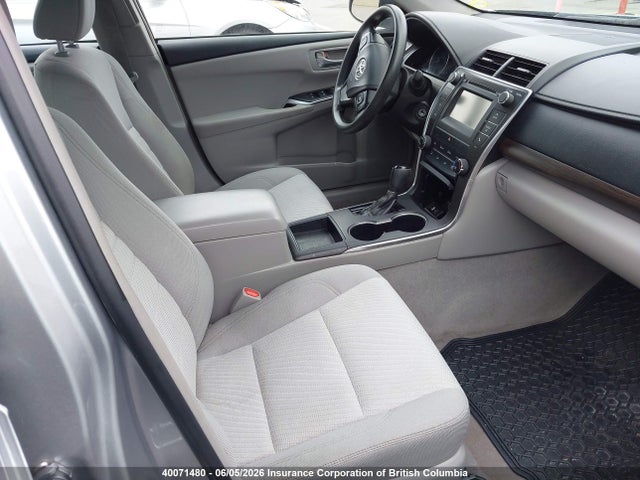 40071480 :رقم المزاد ، 4T1BF1FK2GU138269 vin ، 2016 Toyota Camry Le/xle/se/xse مزاد بيع