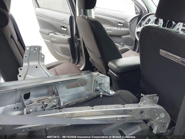 40073413 :رقم المزاد ، JA4AJ3AU9JZ602035 vin ، 2018 Mitsubishi Rvr مزاد بيع