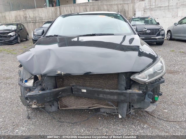 40073421 :رقم المزاد ، KMHD84LF4HU231498 vin ، 2017 Hyundai Elantra Se/value/limited مزاد بيع