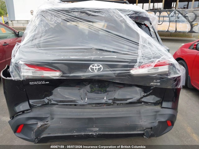 40067159 :رقم المزاد ، 7MUBAABG9NV040982 vin ، 2022 Toyota Corolla Cross Le مزاد بيع