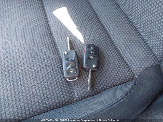 40073459 :رقم المزاد ، 3VWJL7AJ8AM090831 vin ، 2010 Volkswagen Jetta مزاد بيع