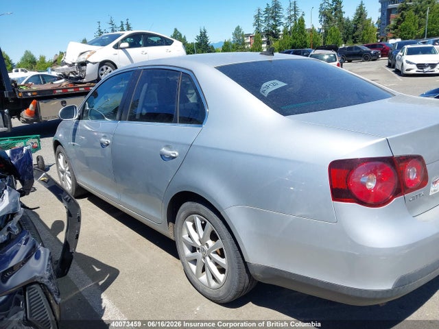 40073459 :رقم المزاد ، 3VWJL7AJ8AM090831 vin ، 2010 Volkswagen Jetta مزاد بيع