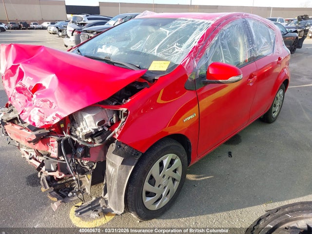 40060670 :رقم المزاد ، JTDKDTB31F1097945 vin ، 2015 Toyota Prius C مزاد بيع