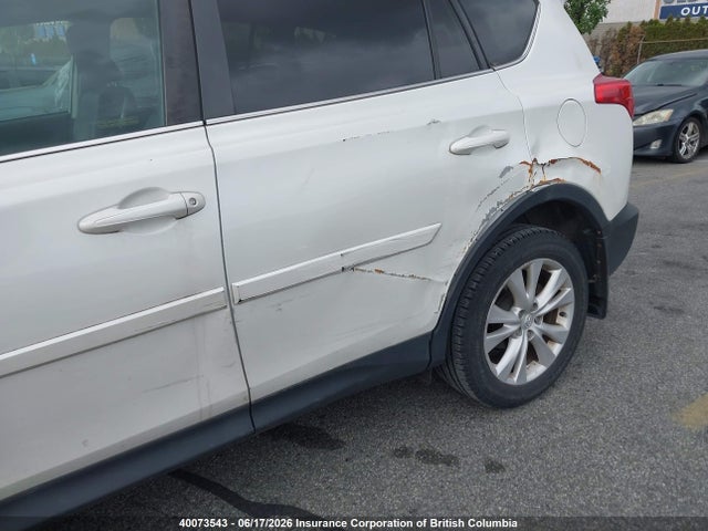 2T3DFREV5FW338586 Toyota RAV4