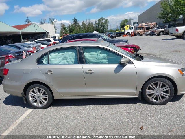 2015 Volkswagen Jetta Tdi მანქანა იყიდება აუქციონზე, vin: 3VWLA7AJ6FM301580, აუქციონის ნომერი: 40069312