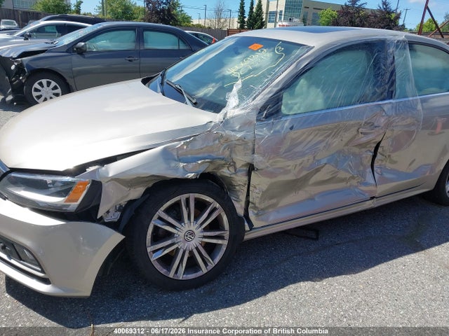 2015 Volkswagen Jetta Tdi მანქანა იყიდება აუქციონზე, vin: 3VWLA7AJ6FM301580, აუქციონის ნომერი: 40069312