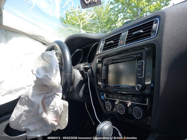 2015 Volkswagen Jetta Tdi მანქანა იყიდება აუქციონზე, vin: 3VWLA7AJ6FM301580, აუქციონის ნომერი: 40069312