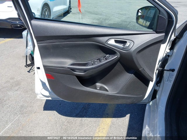 Ford Focus 2015 1FADP3K21FL377611 Image 21