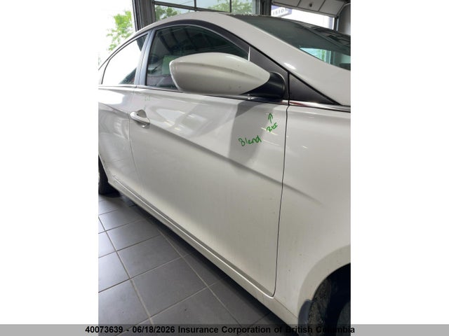 2011 Hyundai Sonata Gls მანქანა იყიდება აუქციონზე, vin: 5NPEB4AC6BH261283, აუქციონის ნომერი: 40073639