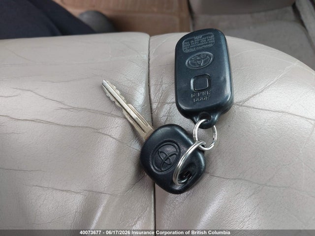 2003 Toyota Sienna Le/xle მანქანა იყიდება აუქციონზე, vin: 4T3ZF13C43U533583, აუქციონის ნომერი: 40073677