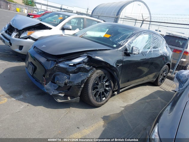 Tesla Model Y 2023 7SAYGAEE1PF591656 Image 2