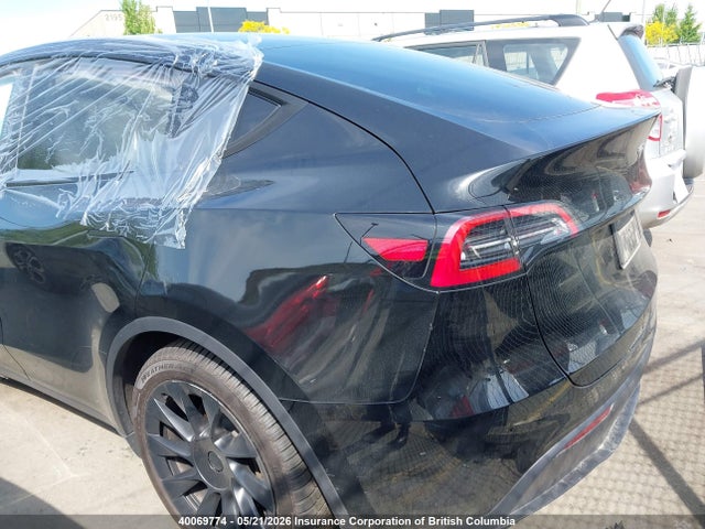 Tesla Model Y 2023 7SAYGAEE1PF591656 Image 3