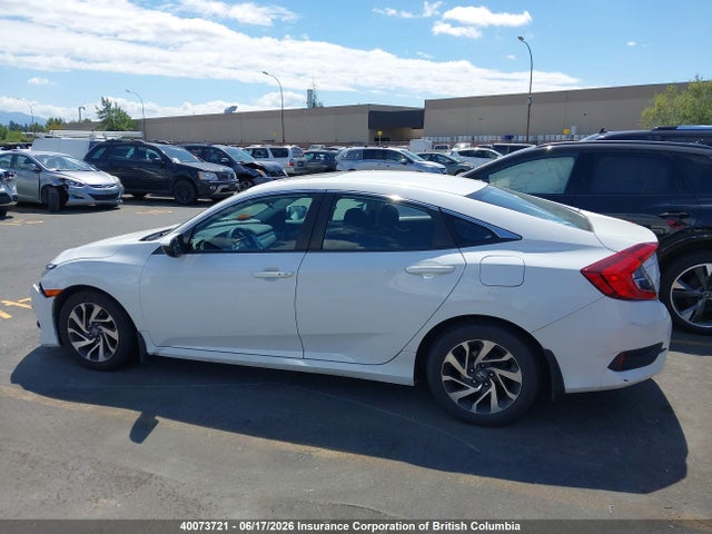 Honda Civic 2018 2HGFC2F81JH001361 Image 15