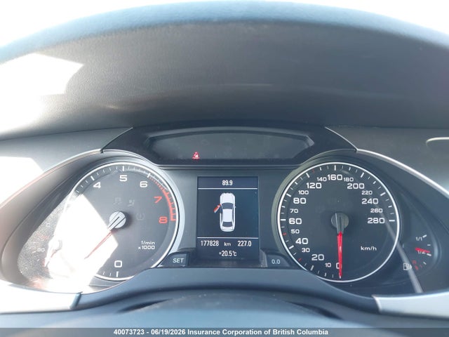 2010 Audi A4 მანქანა იყიდება აუქციონზე, vin: WAUHFCFL4AN025800, აუქციონის ნომერი: 40073723