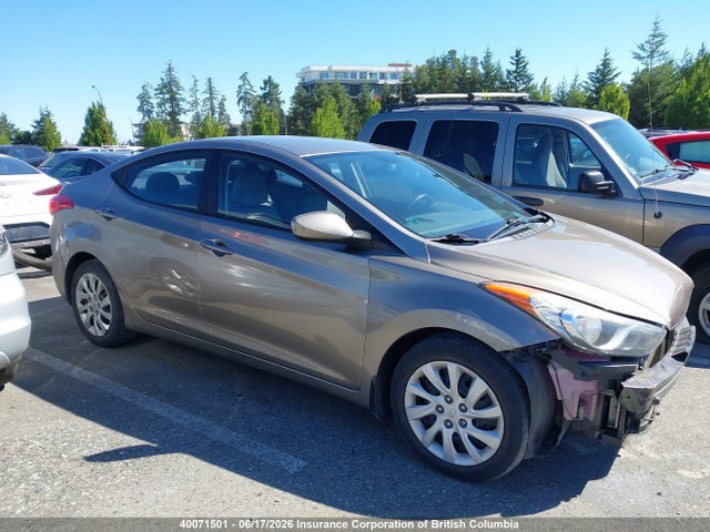 2013 Hyundai Elantra Gls/limited მანქანა იყიდება აუქციონზე, vin: 5NPDH4AE9DH364986, აუქციონის ნომერი: 40071501