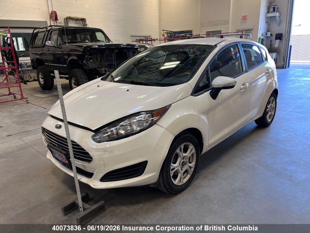 Ford FIESTA SE 2016 3FADP4EJ3GM160537 Image 2