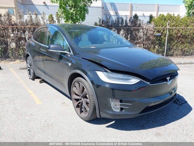 40073842 :رقم المزاد ، 5YJXCBE27KF211602 vin ، 2019 Tesla Model X Awd/standard Range مزاد بيع
