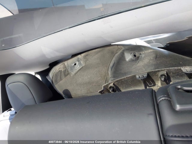 Tesla Model Y 2022 7SAYGAEE9NF550401 Image 12