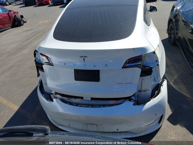 Tesla Model Y 2022 7SAYGAEE9NF550401 Image 17