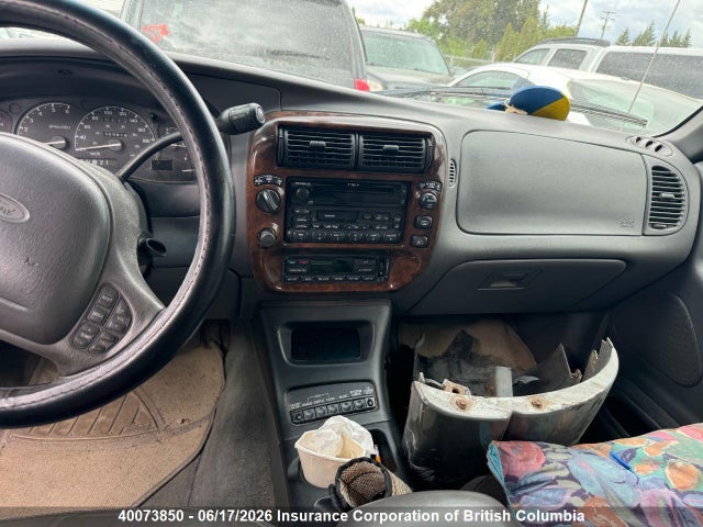 40073850 :رقم المزاد ، 1FMDU75E0YUB54436 vin ، 2000 Ford Explorer Limited مزاد بيع