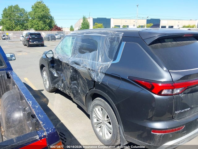 JA4T5VA99SZ622548 Mitsubishi Outlander Se