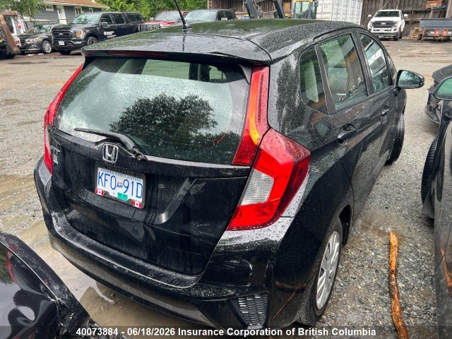 2015 Honda Fit მანქანა იყიდება აუქციონზე, vin: 3HGGK5G57FM100224, აუქციონის ნომერი: 40073884