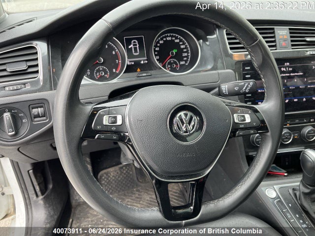 2021 Volkswagen Golf მანქანა იყიდება აუქციონზე, vin: 3VWG57AU5MM001512, აუქციონის ნომერი: 40073911
