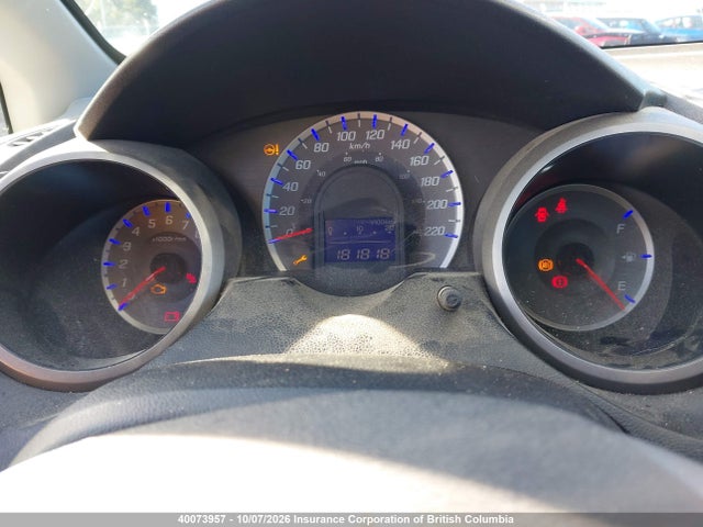 40073957 :رقم المزاد ، JHMGE8G27AC802856 vin ، 2010 Honda Fit مزاد بيع